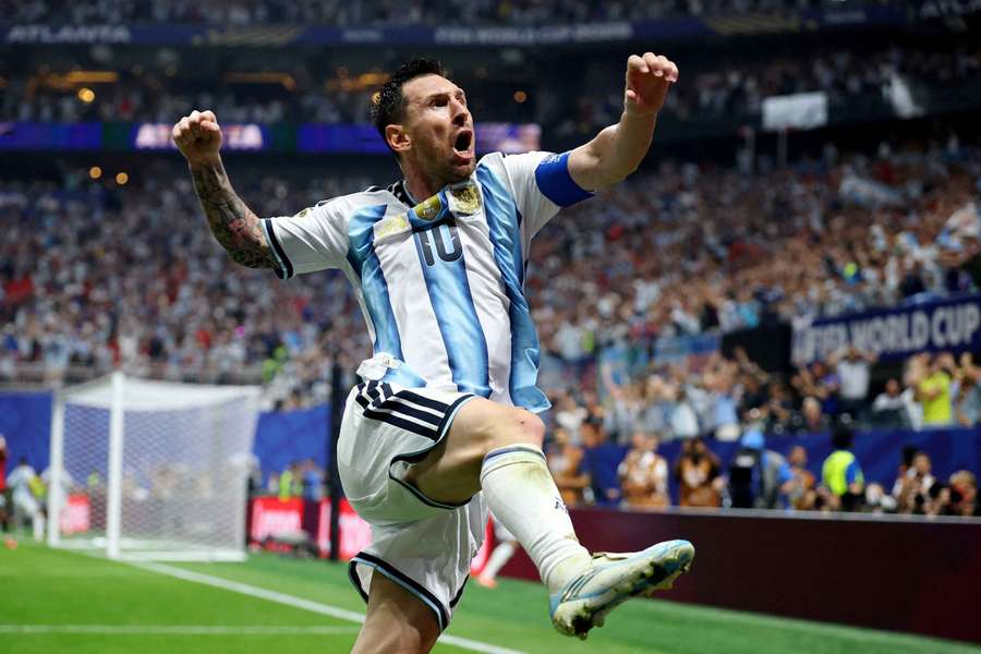 Messi během letního MS. Messi během letního MS.