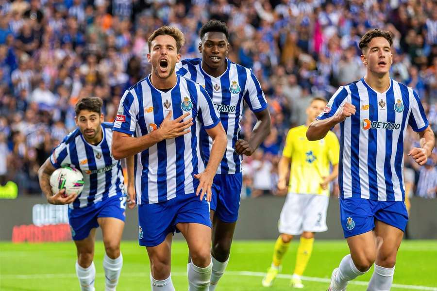 Nico González, médio do FC Porto