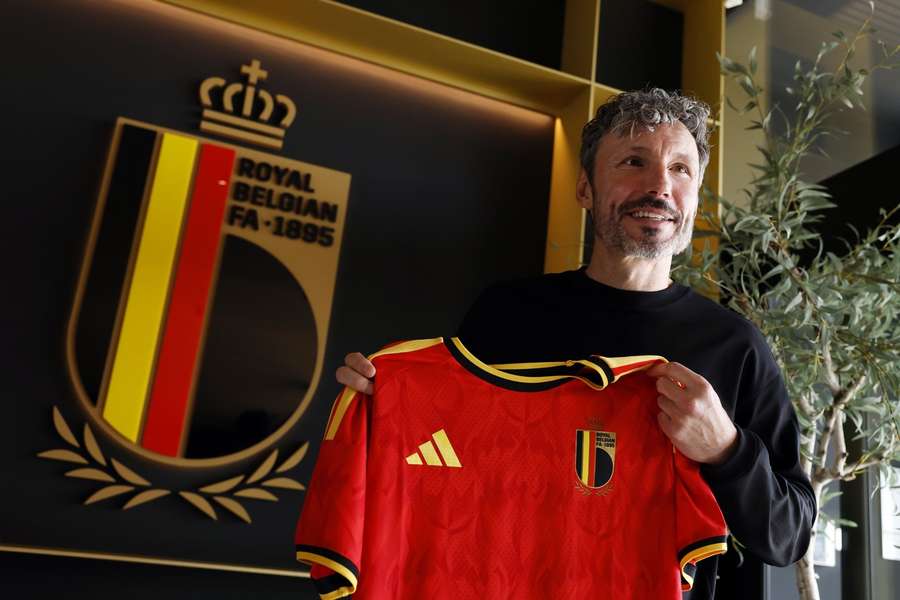 Fostul internațional olandez Mark van Bommel, noul selecționer al Belgiei Fostul internațional olandez Mark van Bommel, noul selecționer al Belgiei