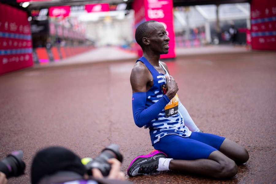 Rekordzista świata w maratonie Kenijczyk Kiptum marzy o starcie w igrzyskach