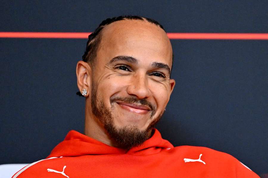 Lewis Hamilton en conférence de presse. Lewis Hamilton en conférence de presse.