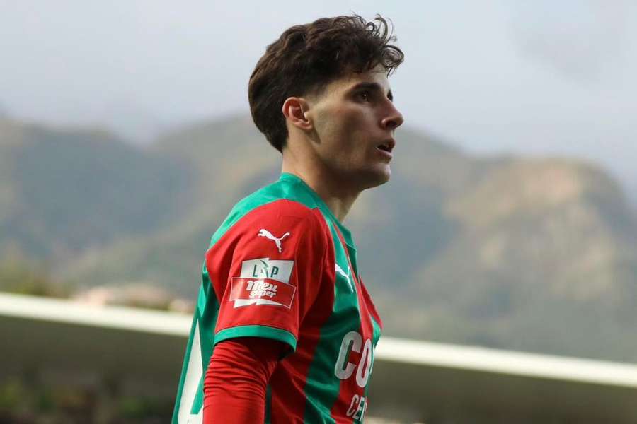 Martín Tejón empatou a partida com um golaço