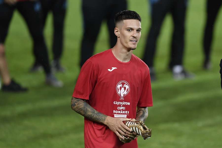 Dennis Man, cel mai scump jucător vândut din Liga 1: 11 milioane de euro, de la FCSB la Parma, în 2021