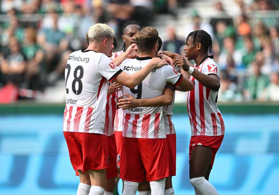 Freiburg feiert den zweiten Sieg in Folge Freiburg feiert den zweiten Sieg in Folge