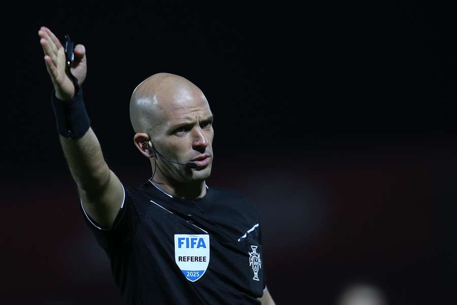 Luís Godinho vai apitar particular de preparação para o Mundial-2026