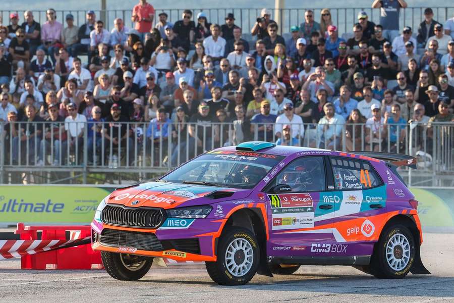 Armindo Araújo em ação no Rali de Portugal Armindo Araújo em ação no Rali de Portugal
