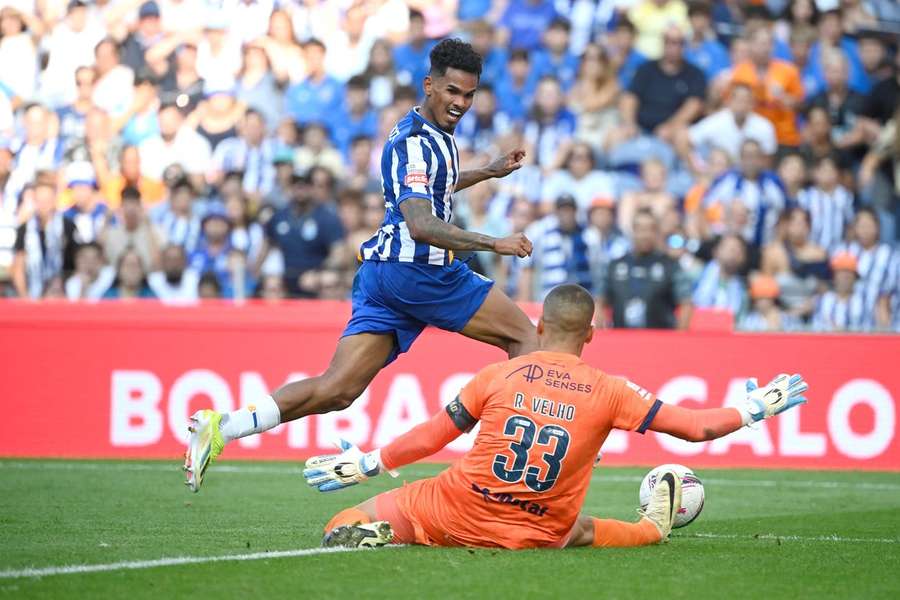 Ricardo Velho brilhou no Estádio do Dragão