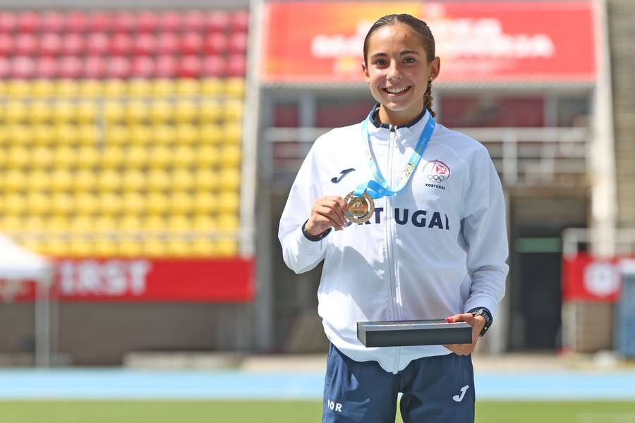 Ouro para Mariana Moreira nos 1.500 metros, no encerramento do FOJE