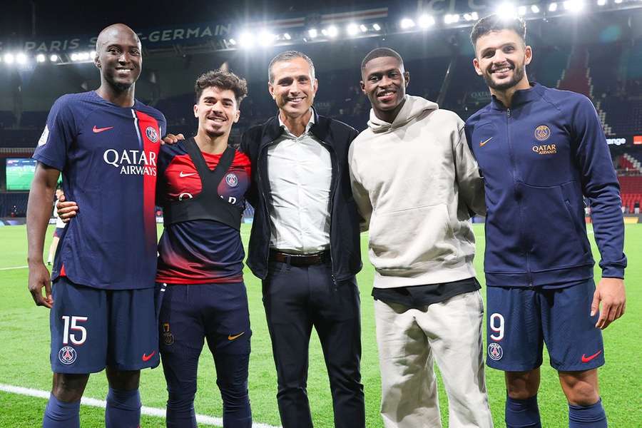 Pedro Pauleta assistiu ao triunfo do Paris Saint-Germain no Parque dos Príncipes