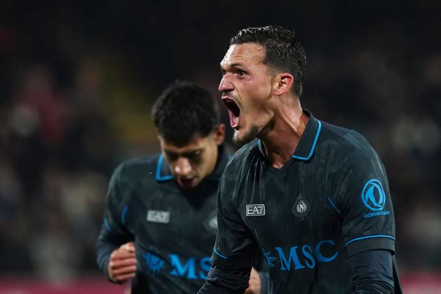 La celebración del Napoli después del primer gol. La celebración del Napoli después del primer gol.