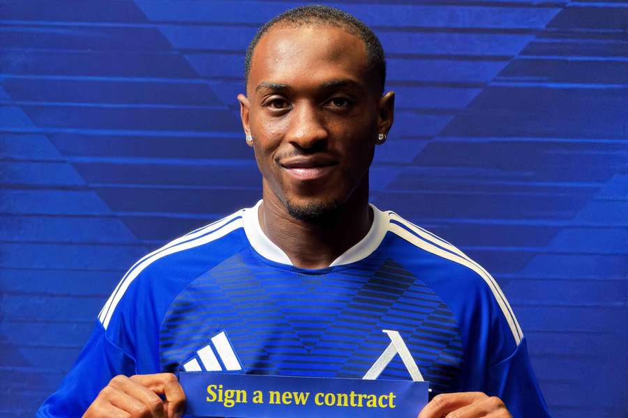 Aldair prolonga ligação ao Levski Aldair prolonga ligação ao Levski