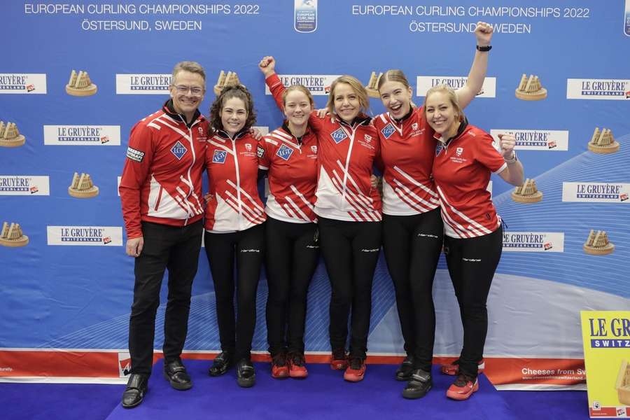 Inviteret til pandekager: Europamestre i curling bliver hyldet på Københavns Rådhus