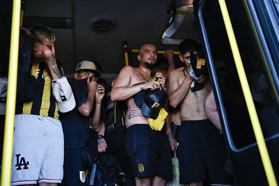 Plus de 250 supporters du club de football uruguayen Peñarol ont été interpellés mercredi. 