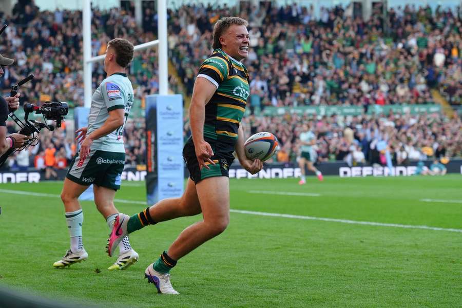 Try celebrations for Tom Litchfield of Northampton Saints Try celebrations for Tom Litchfield of Northampton Saints
