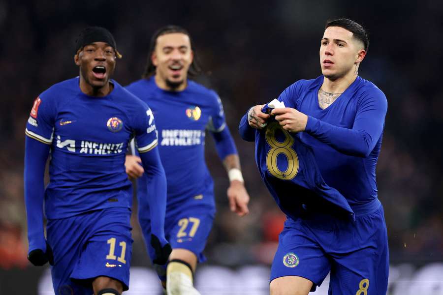 Chelsea wypunktowuje Aston Villę na wyjeździe, pewny awans w Pucharze Anglii