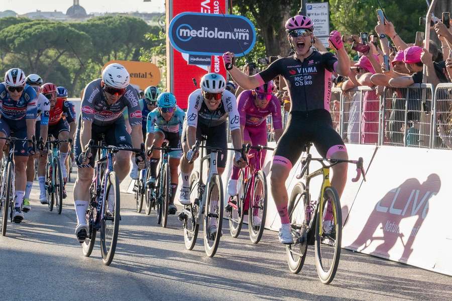 Matteo Moschetti venceu segunda etapa da Volta a Burgos