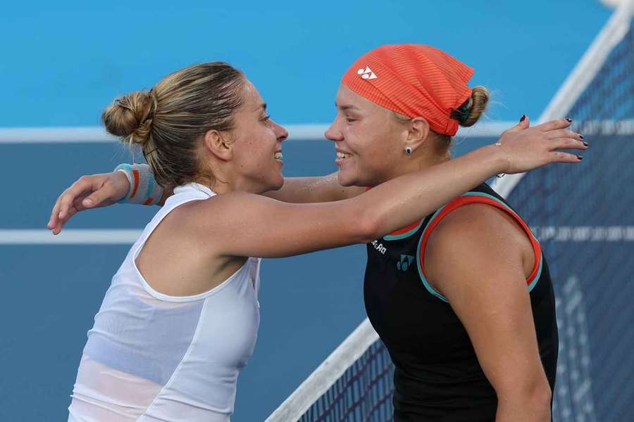 Tenis Flash: Już tylko Świątek pozostała w Cincinnati. Trudne mecze Zvereva i Anisimovej Tenis Flash: Już tylko Świątek pozostała w Cincinnati. Trudne mecze Zvereva i Anisimovej