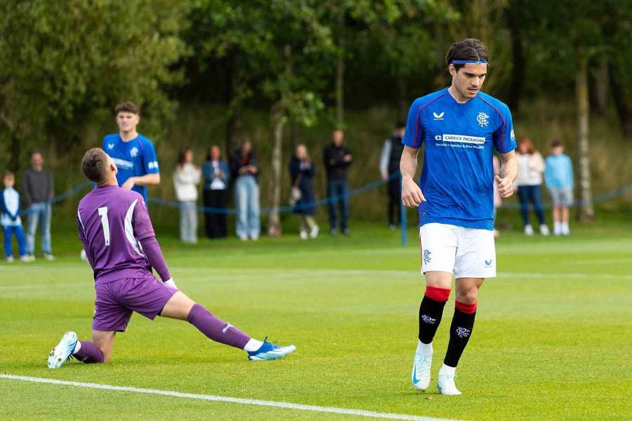 Ianis Hagi rămâne la Rangers