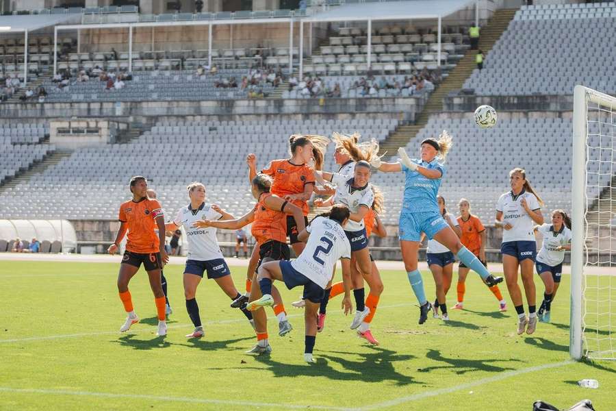 Ana Nogueira marcou golo que valeu a vitória ao Racing Power sobre o Valadares Gaia Ana Nogueira marcou golo que valeu a vitória ao Racing Power sobre o Valadares Gaia