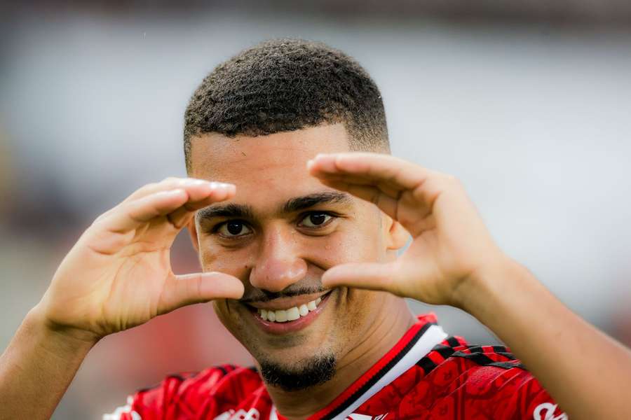 Samuel Lino marcou sete vezes nos seus últimos 11 jogos pelo Flamengo Samuel Lino marcou sete vezes nos seus últimos 11 jogos pelo Flamengo