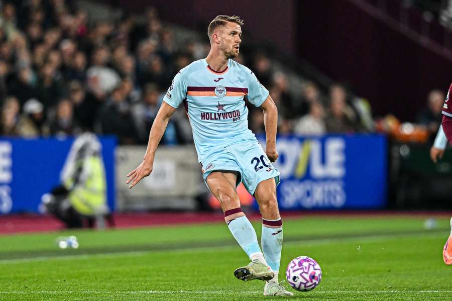 Wolfsburg to try again for Brentford defender Ajer