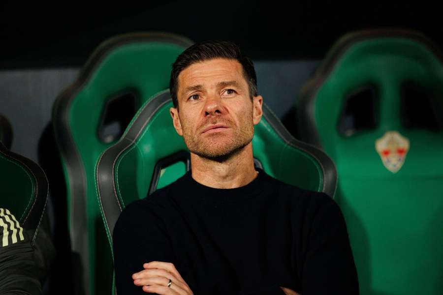Real Madrid superstars want Xabi Alonso SACKED Real Madrid superstars want Xabi Alonso SACKED