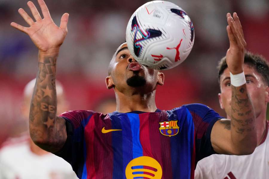 Agora no Barça, Jesus é mais uma das crias do Palmeiras em um gigante europeu Agora no Barça, Jesus é mais uma das crias do Palmeiras em um gigante europeu
