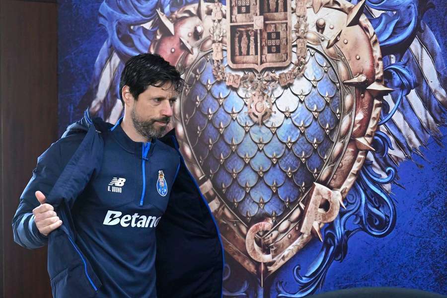 Vítor Bruno já não é treinador do FC Porto