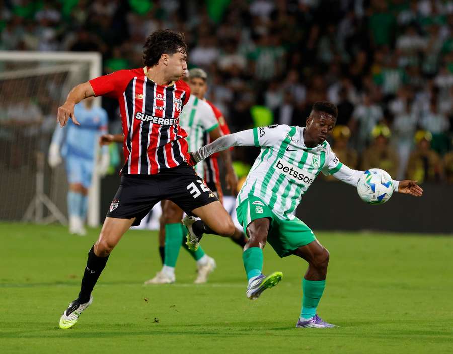 O São Paulo sofreu muito em Medellín O São Paulo sofreu muito em Medellín