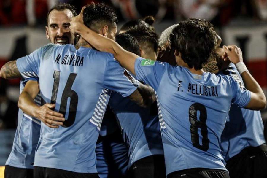 La festa dei giocatori dell'Uruguay dopo un gol