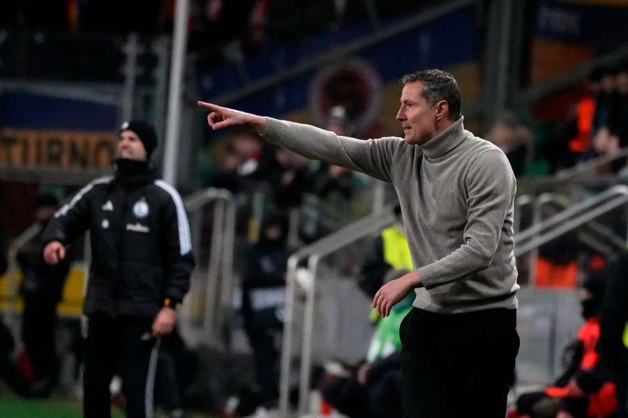 Priske byl ve Varšavě během zápasu chvíli jenom ve svetru.