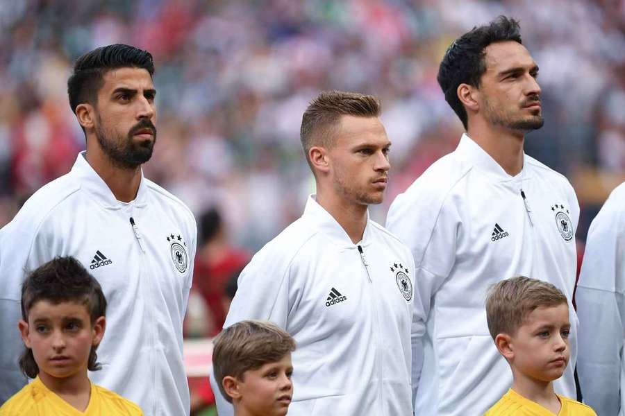 Khedira (l.) und Kimmich (m.) während der WM 2018