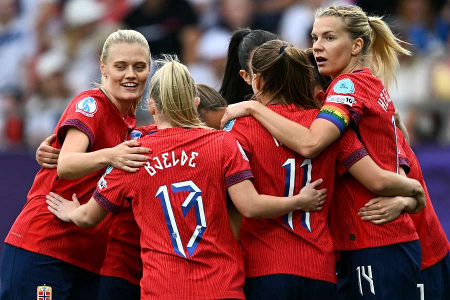 Steht Hegerberg (r.) dem norwegischen Team-Erfolg im Weg?