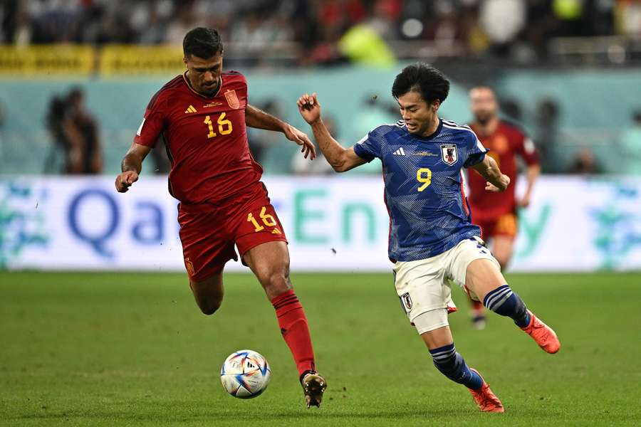 Rodri está sendo titular no Catar jogando como zagueiro