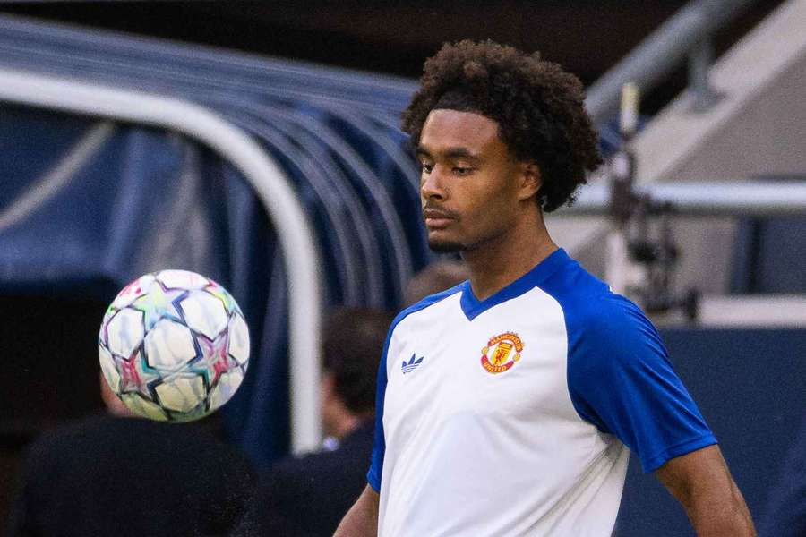 Joshua Zirkzee Joshua Zirkzee