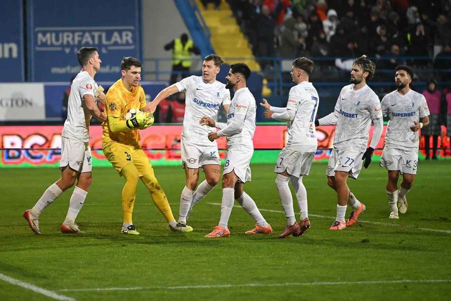 Metaloglobus București - Farul Constanța 2-1