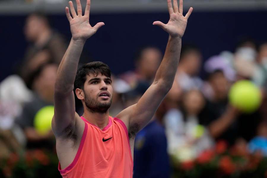 Erfolgreicher Auftakt für Carlos Alcaraz beim ATP-500er in Peking.