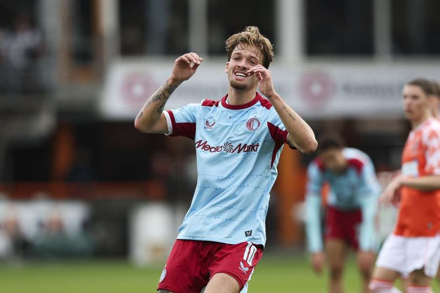 Feyenoord's Luciano Valente reacts during the Eredivisie match against FC Volendam