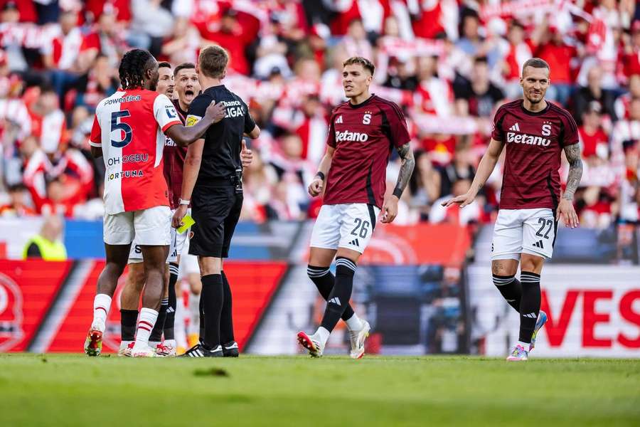 Zapomeňte na fotbal, čeká nás válka! Expert se děsí derby: Zase budeme řešit jen kontroverze