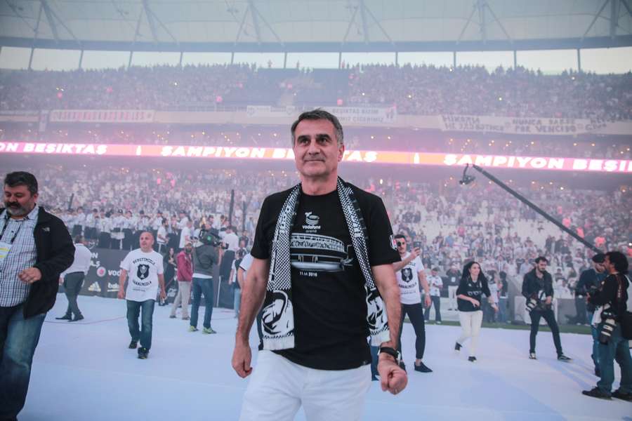 Senol Gunes é o novo treinador do Besiktas