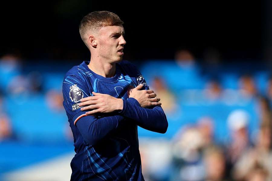 Cole Palmer celebra golo frente ao Brighton