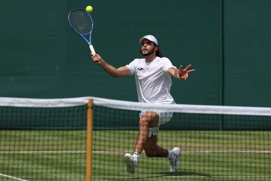 Jaime Faria venceu Sho Shimabukuro por 7-6 (8-6), 6-3, 6-7 (2-7) e 6-3