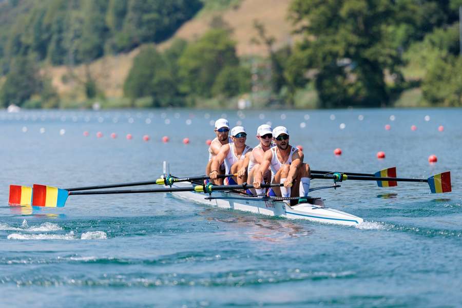 Echipajul masculin de patru rame al României, medaliat cu argint la Cupa Mondială de la Lucerna Echipajul masculin de patru rame al României, medaliat cu argint la Cupa Mondială de la Lucerna