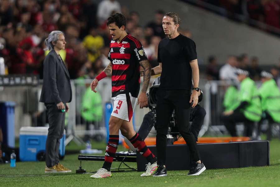 Pedro saiu machucado em Flamengo 1x0 Racing Pedro saiu machucado em Flamengo 1x0 Racing