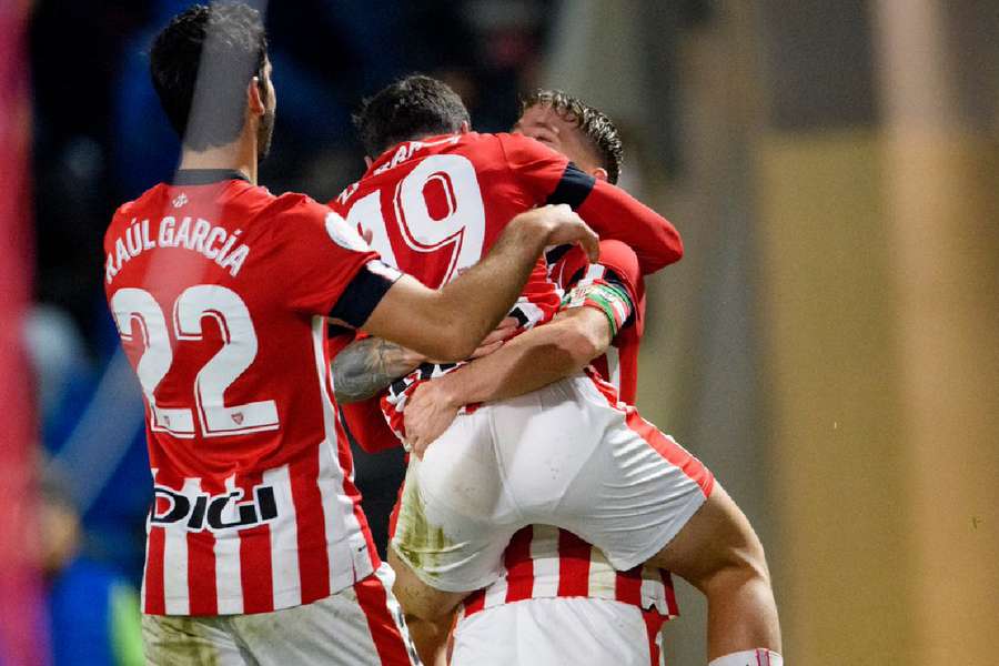 Muniain celebra el sexto gol del Athletic de Bilbao ante el Eldense