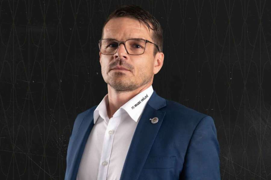 Klíčový muž hradeckého fotbalu potvrdil konec v klubu. Odevzdal jsem maximu, loučí se Sabou Klíčový muž hradeckého fotbalu potvrdil konec v klubu. Odevzdal jsem maximu, loučí se Sabou