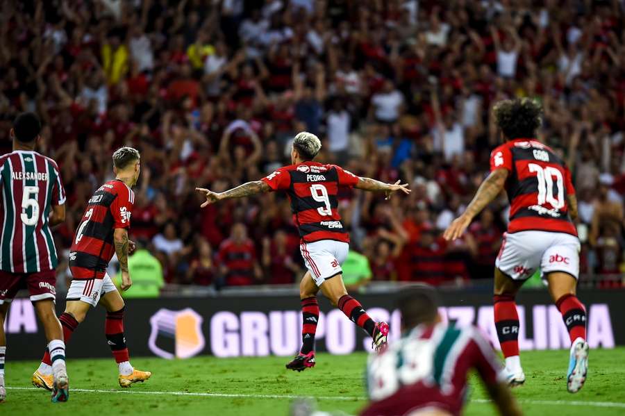 Pedro celebra o segundo golo do Flamengo