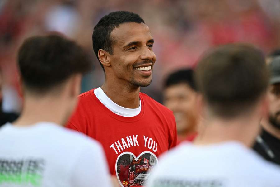 Matip tijdens zijn afscheid bij Liverpool