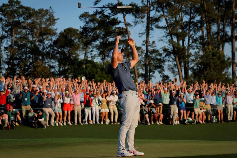 Rory McIlroy celebra su victoria tras ganar el Masters en abril