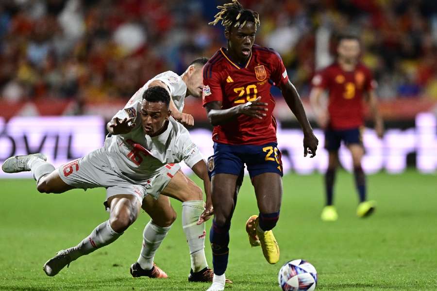 Nico Williams, durante su debut con la selección española absoluta